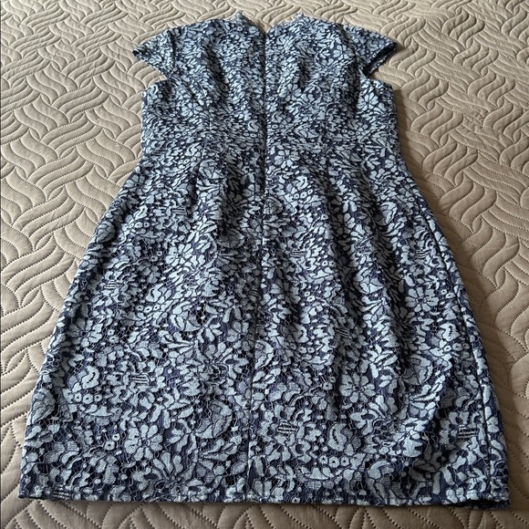 EUC - 💙 Vince Camuto Navy Lace Detail Dress - Picture 8 of 10